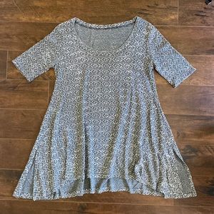 Lightweight Tunic Sweater - Black and White - Small